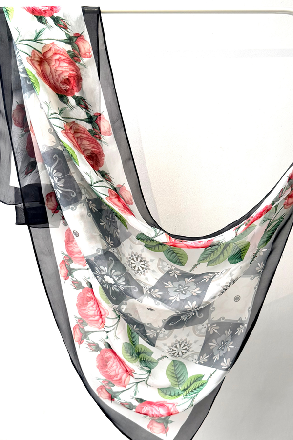 Roses Bloom Top Scarf