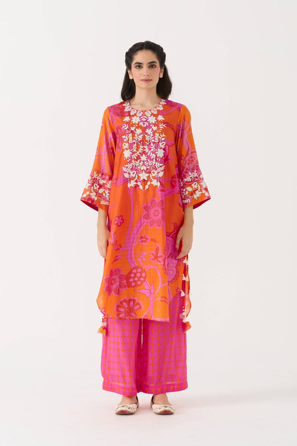 Dilbar - Bold Suneheri Kurta + Pant Set