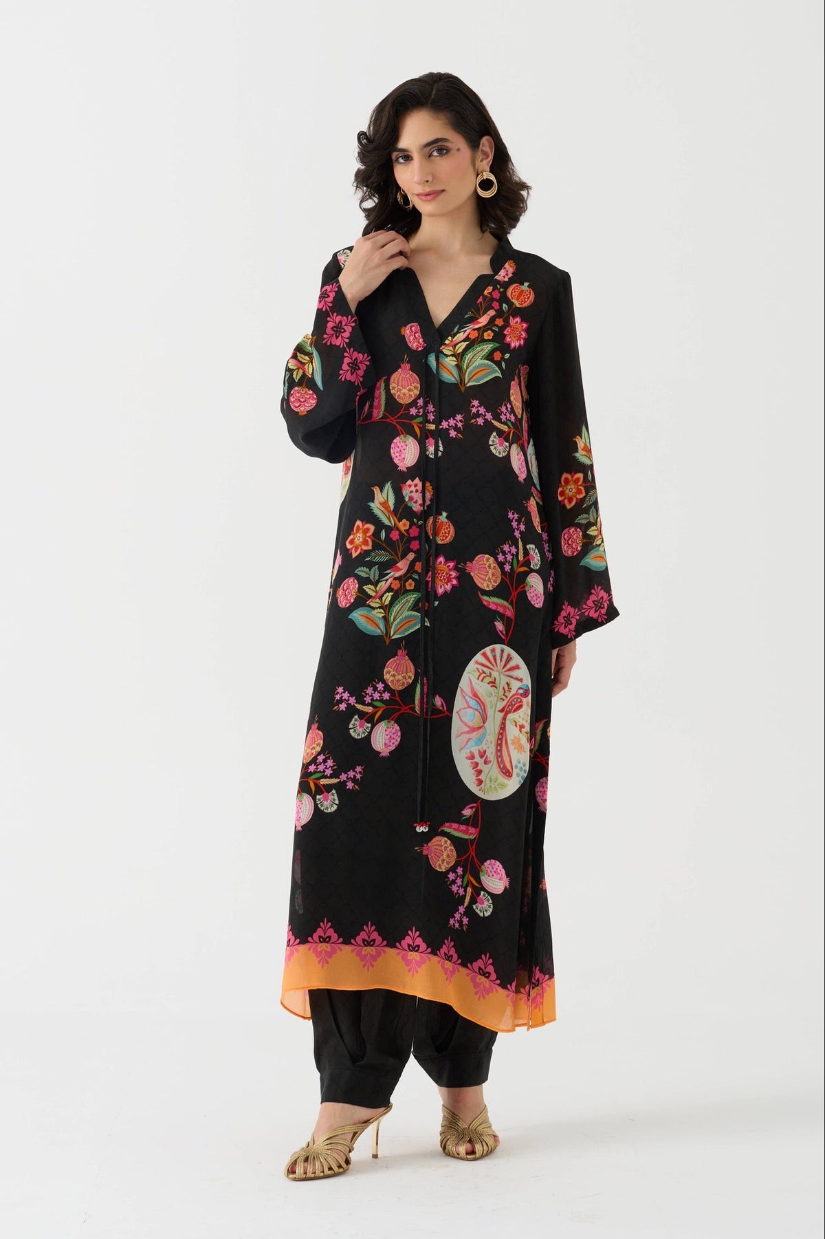 Bulbul Vintage Black Crepe Kurta + Pant Set